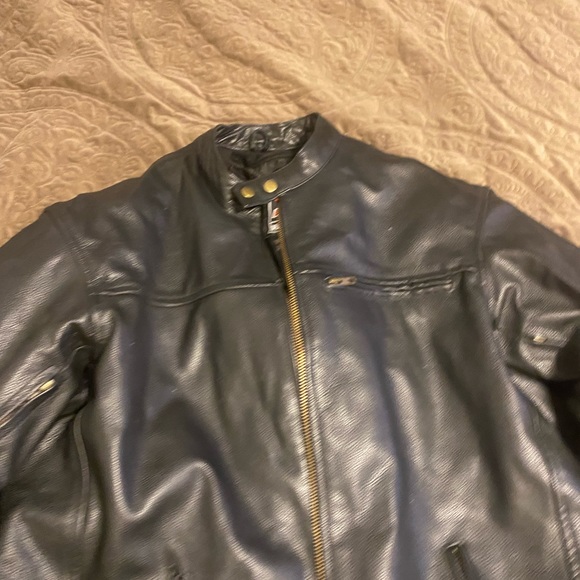 Motorcycle leather jacket - Picture 9 of 13